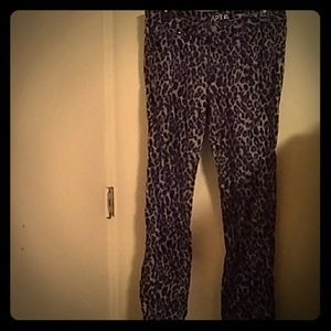 Leopard print Capri pants